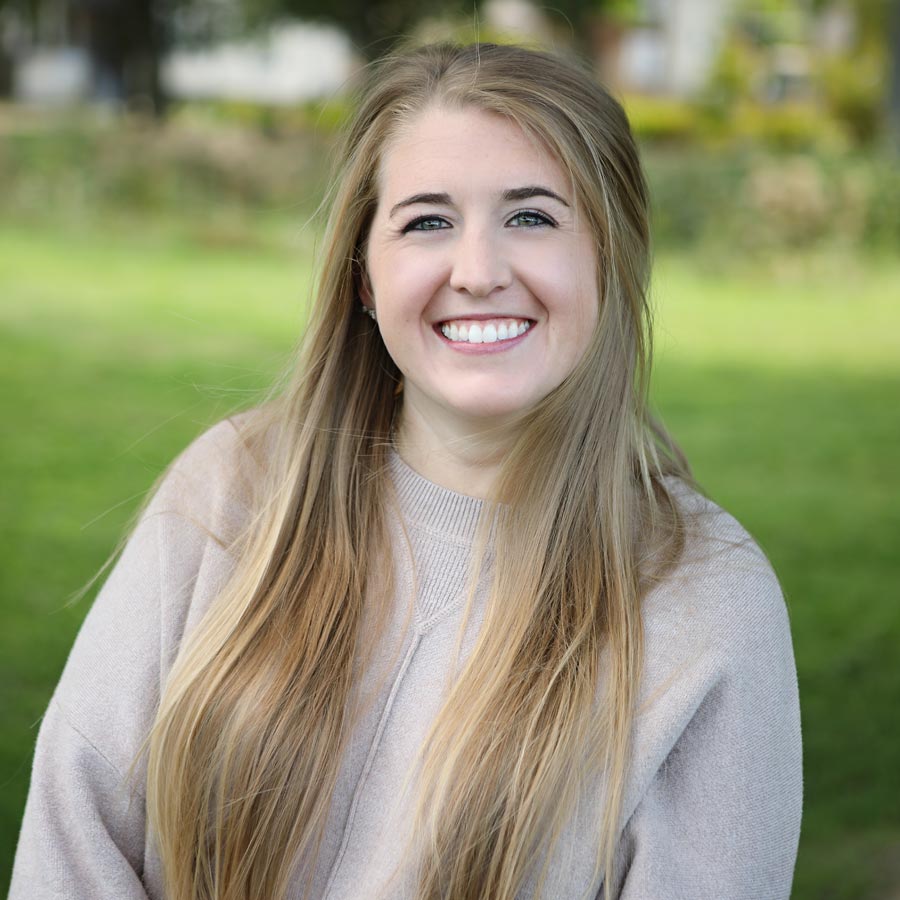 Lindsey - Artisan Dental Staff